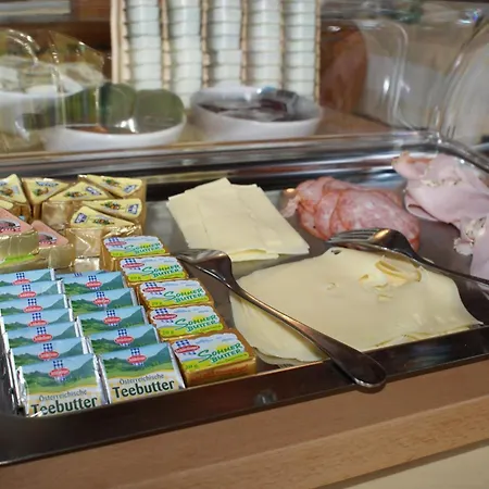 Zoechbauer Gaestehaus - Garni Hotel Kapelln