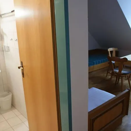 Zoechbauer Gaestehaus - Garni Hotel Kapelln