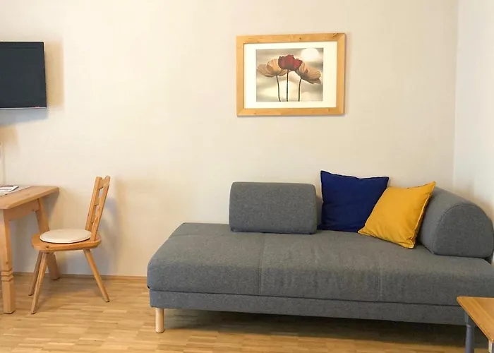 Zoechbauer Gaestehaus - Garni ホテル Kapelln