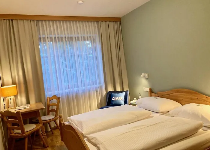 Zoechbauer Gaestehaus - Garni