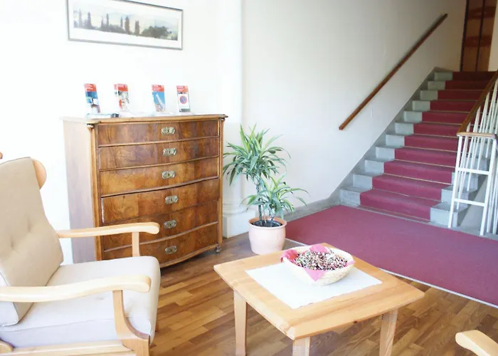 ホテル Zoechbauer Gaestehaus - Garni