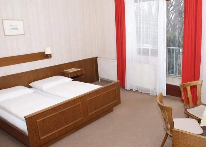 ホテル Zoechbauer Gaestehaus - Garni